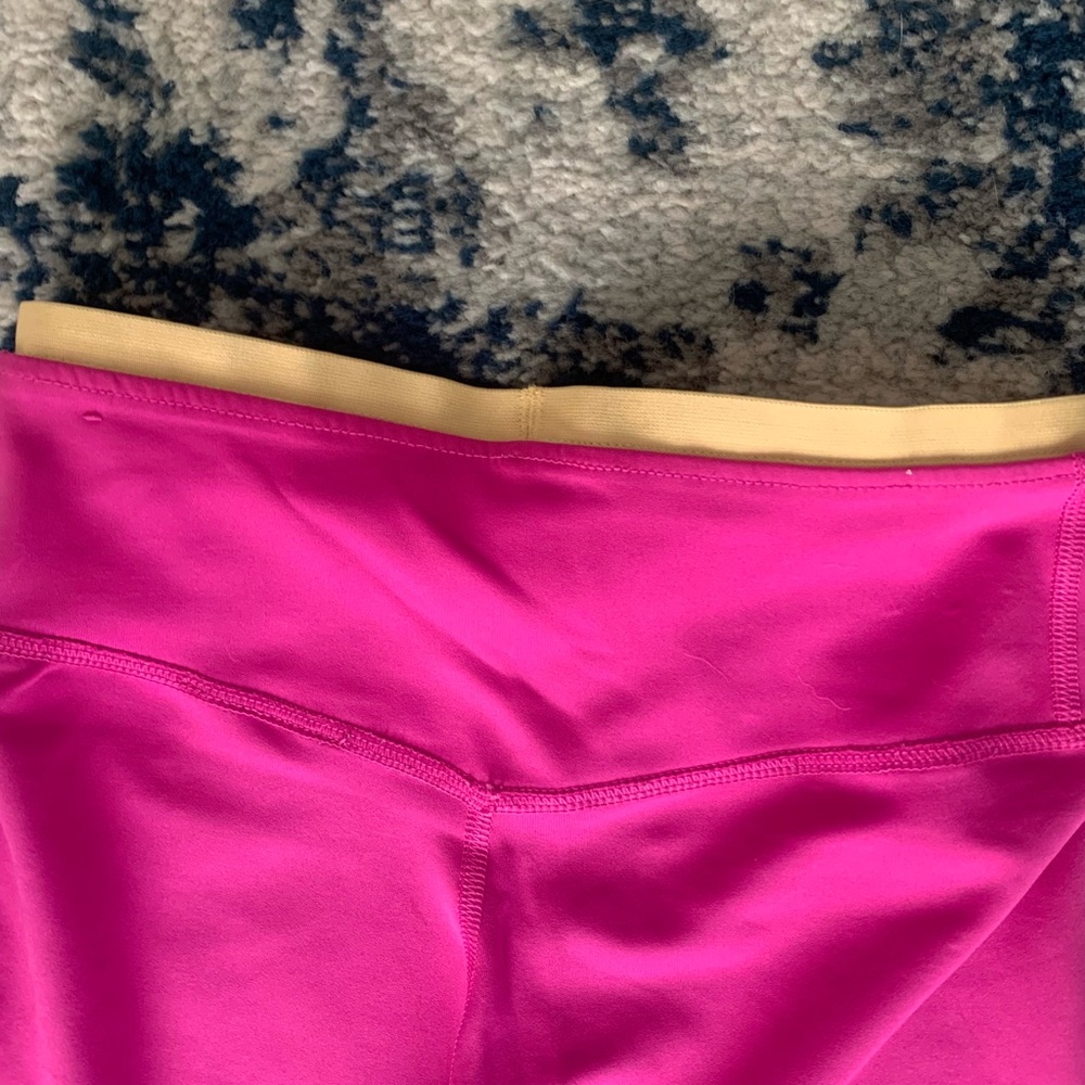 **SOLD** Nike Dri-Fit leggings - Picture 3 of 4